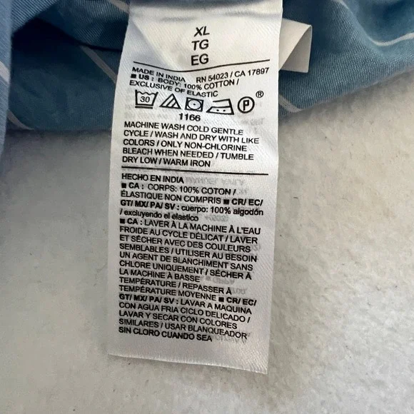 Old Navy Blouse Womens XL Blue Striped Smocked Ruched Sweetheart Neck Top New - Picture 5 of 6